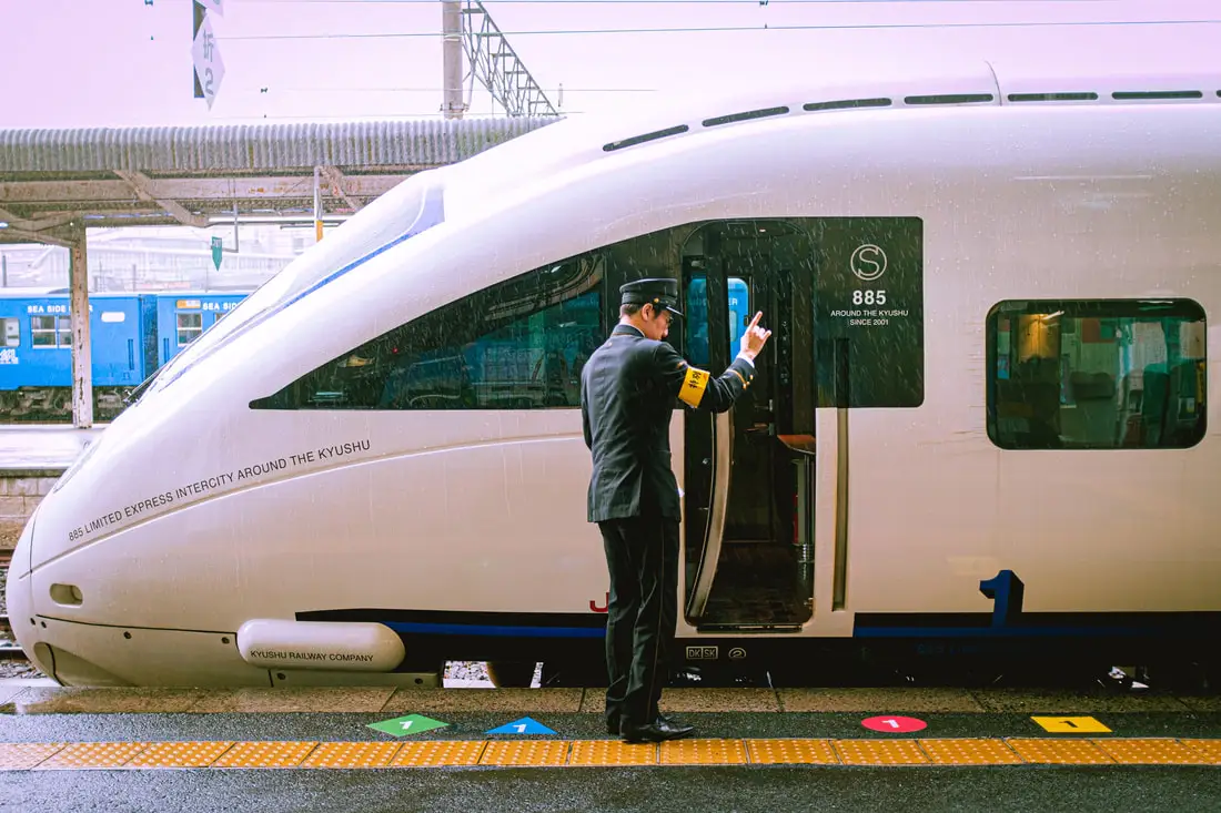 Những điều cần biết khi đi xe lửa hoặc xe buýt ở Nhật Bản