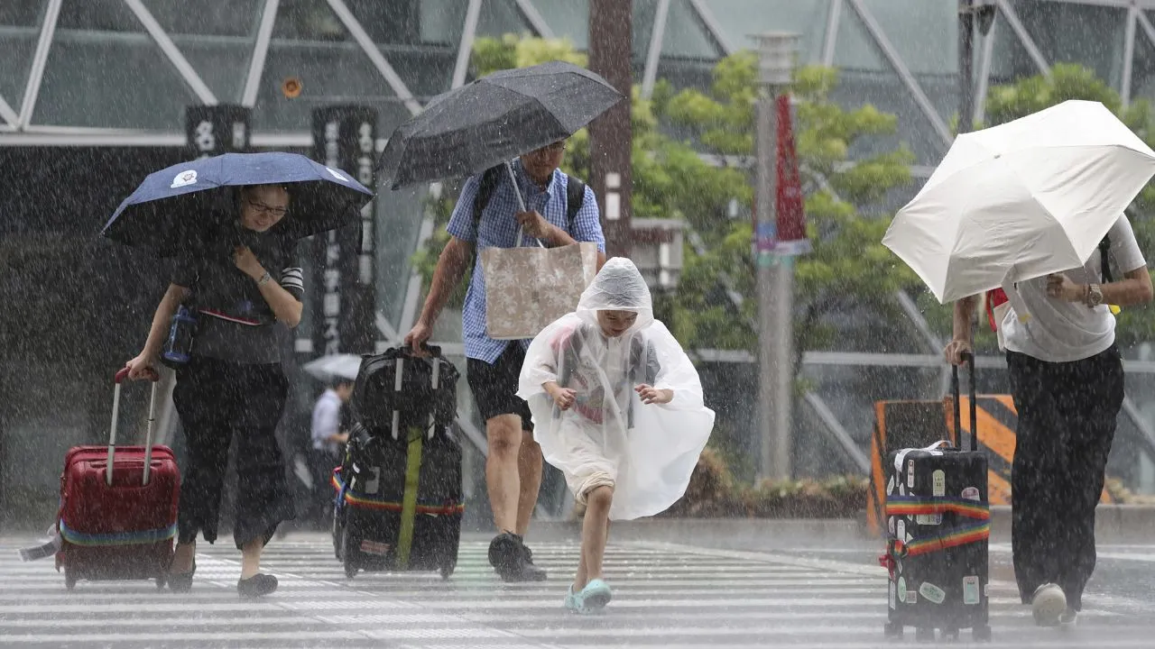 Cẩm nang ứng phó với mùa bão đang đến gần ở Nhật