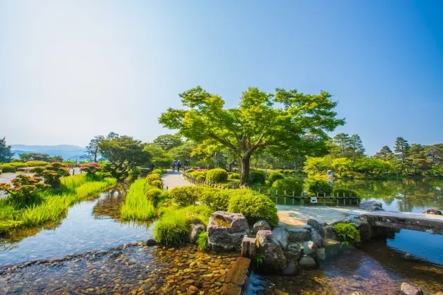 Wabi-sabi được người Nhật thể hiện cả trong cách thức trang trí vườn
